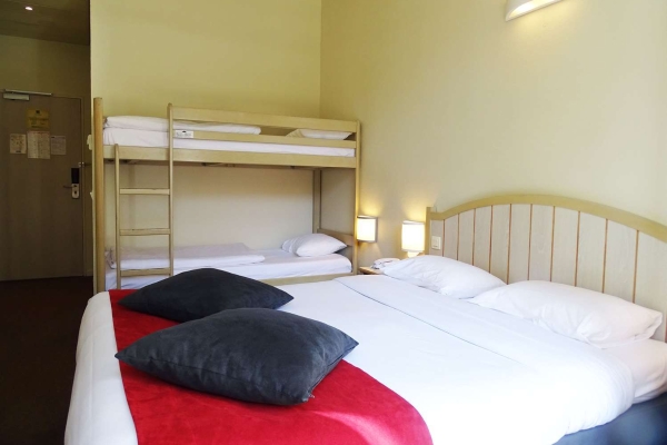 Hotel CAMPANILE VAL DE France ex Kyriad Disneyland Paris